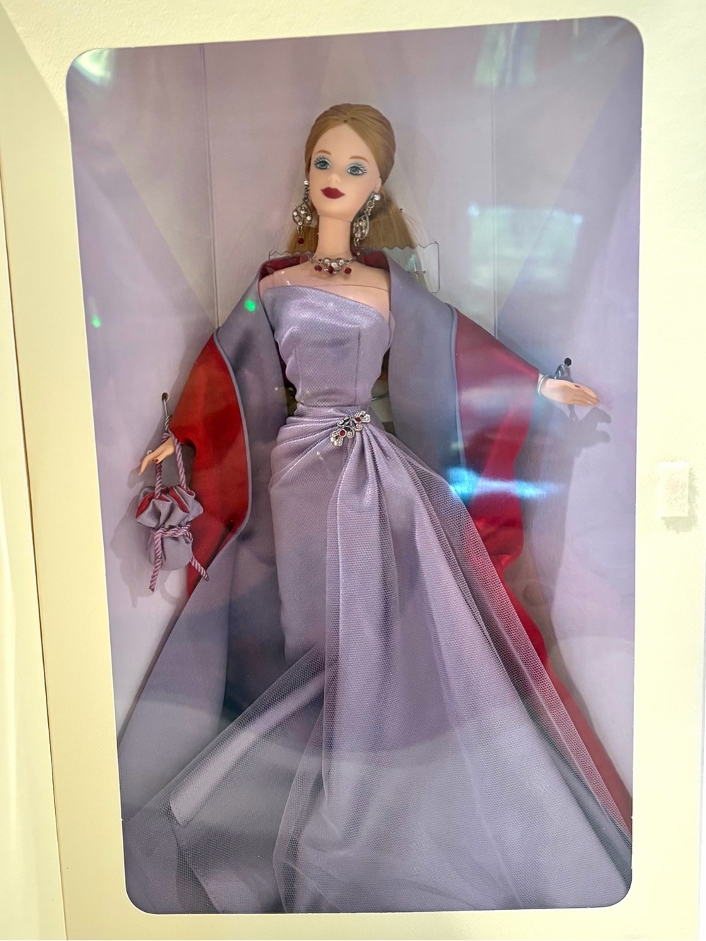 Vera Wang Barbie Doll 1998
Designers Salute To Hollywood
Limited Edition NRFB